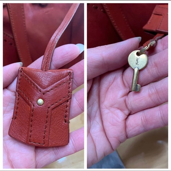 YSL MUSE - Picture 10 of 12